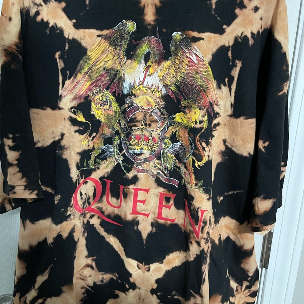 Bleached Tie Dye band tee